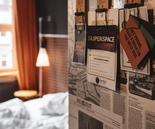 Superbude St Pauli 3*
