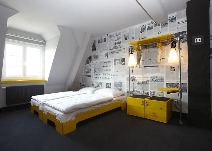 Hotel Superbude St Pauli 3*